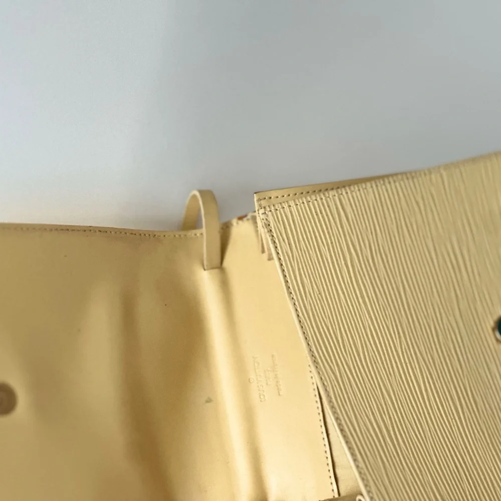 Louis Vuitton Lemon Drop Mini Epi - Picture 15 of 16